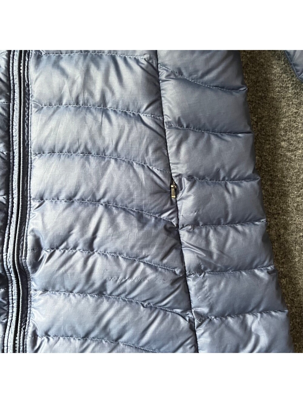 Patagonia Near Mint Silent Down Women's XS Puffer Hooded Forge Grey Parka - Picture 2 of 8